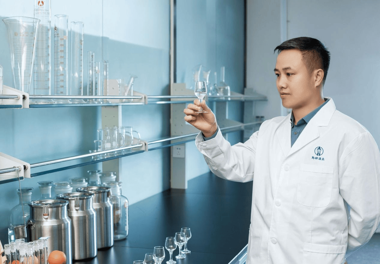 羞羞视频网站酒业总工程师赵仕蛟 | 二十九载奋斗不辍，农家少年终成不凡工匠